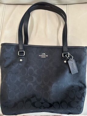 Coach Signature Zip Top Tote Bag - style F36375